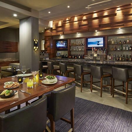 Hilton San Diego Mission Valley Экстерьер фото