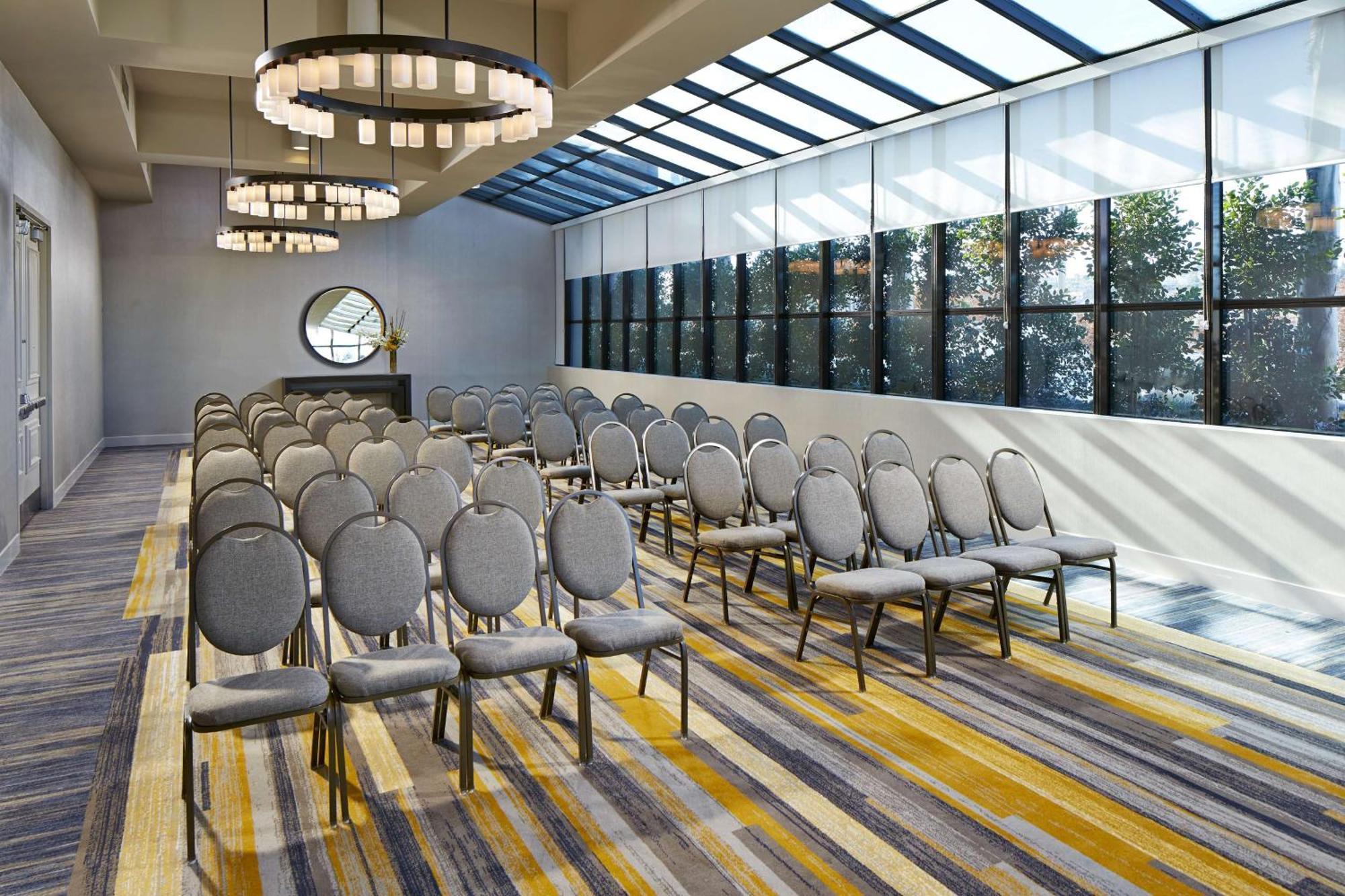 Hilton San Diego Mission Valley Экстерьер фото
