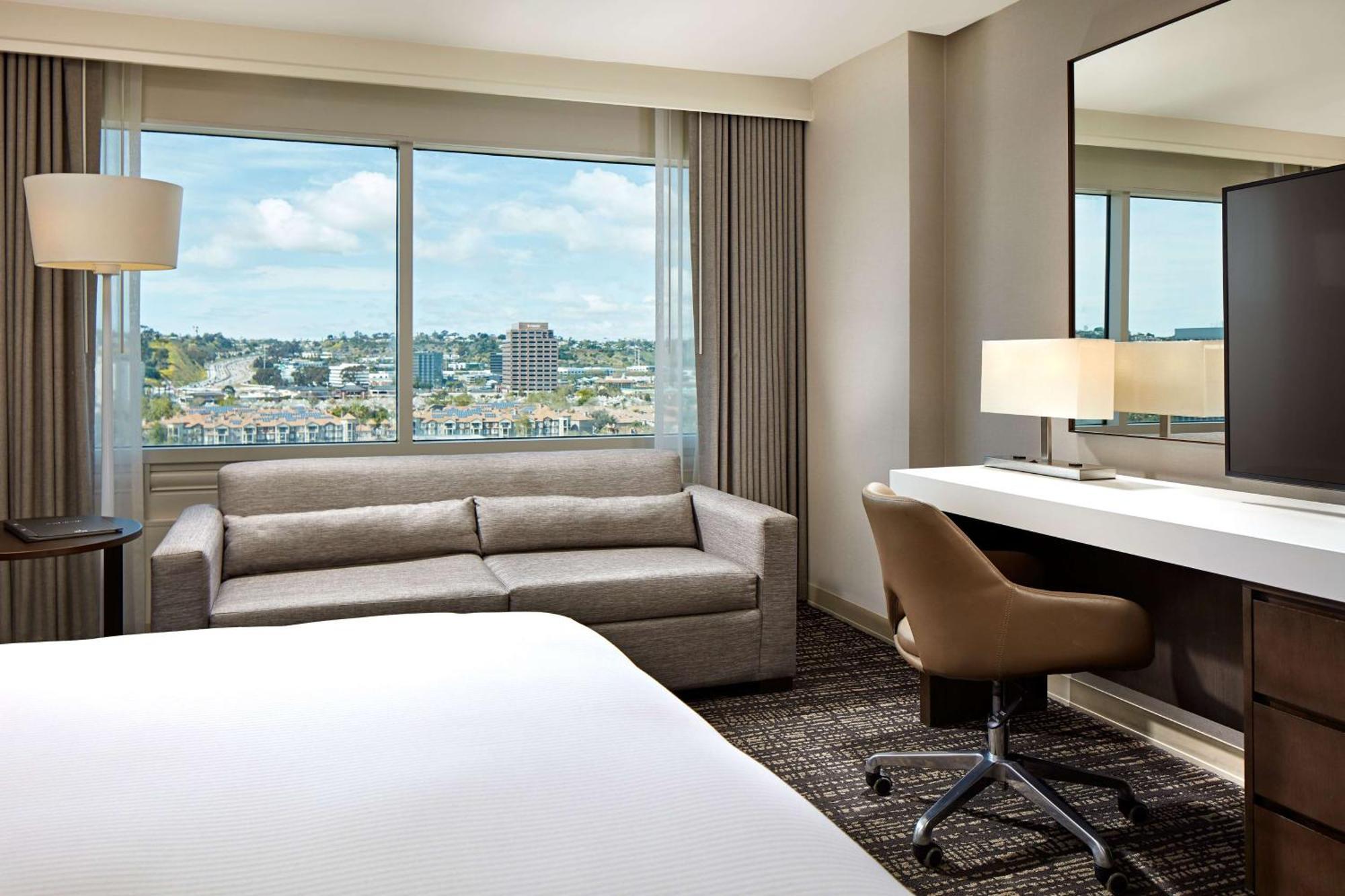 Hilton San Diego Mission Valley Экстерьер фото
