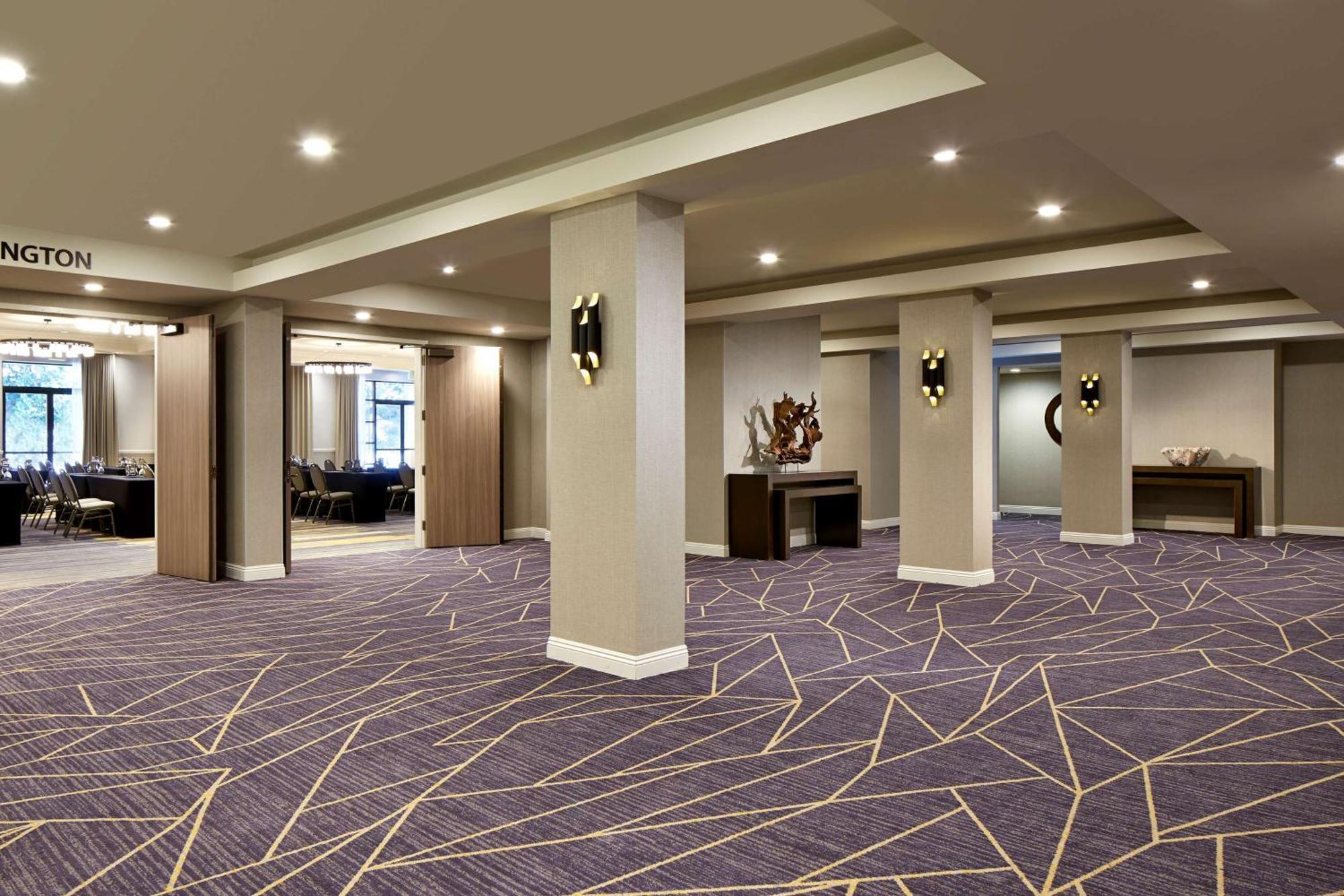 Hilton San Diego Mission Valley Экстерьер фото